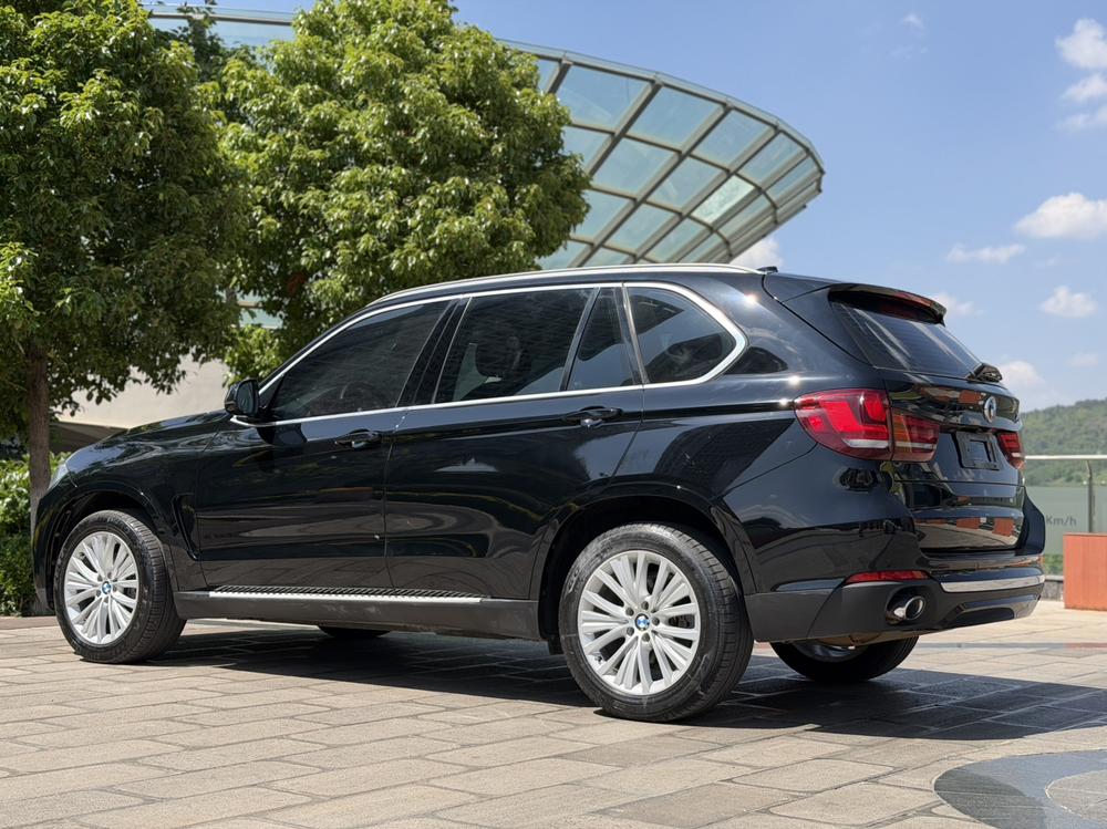 BMW BMW X5 (Import)
