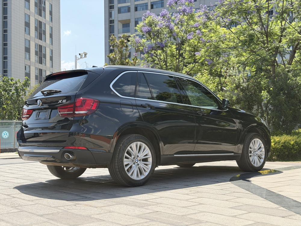BMW BMW X5 (Import)