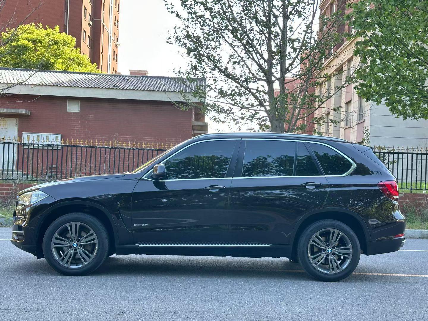 BMW BMW X5 (Import)