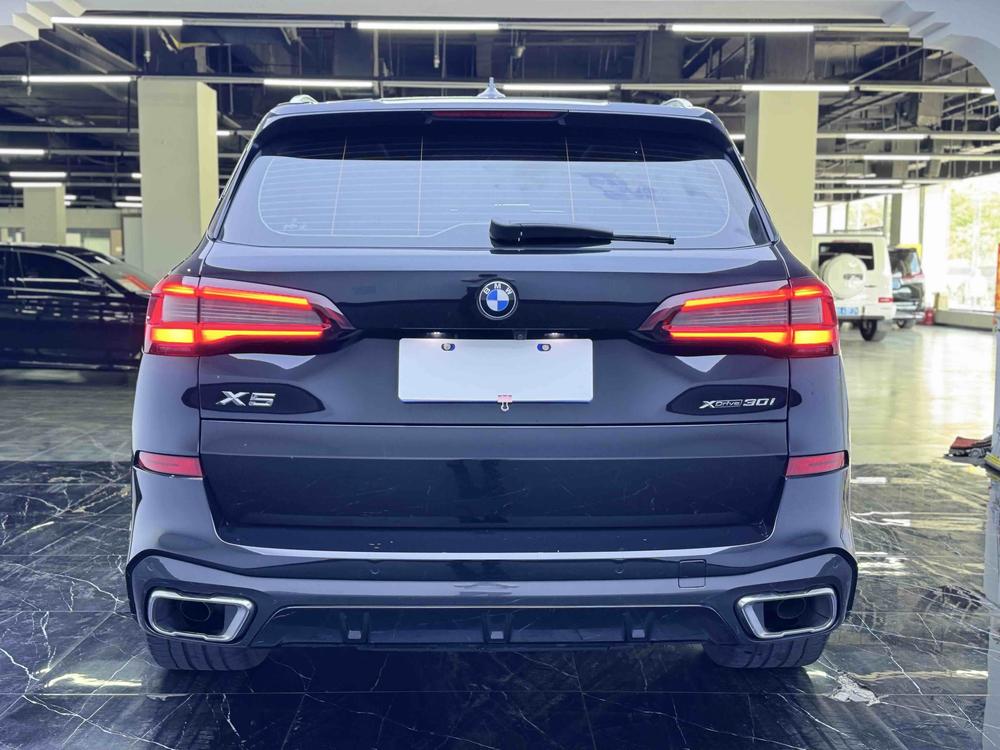 BMW BMW X5 (Import)