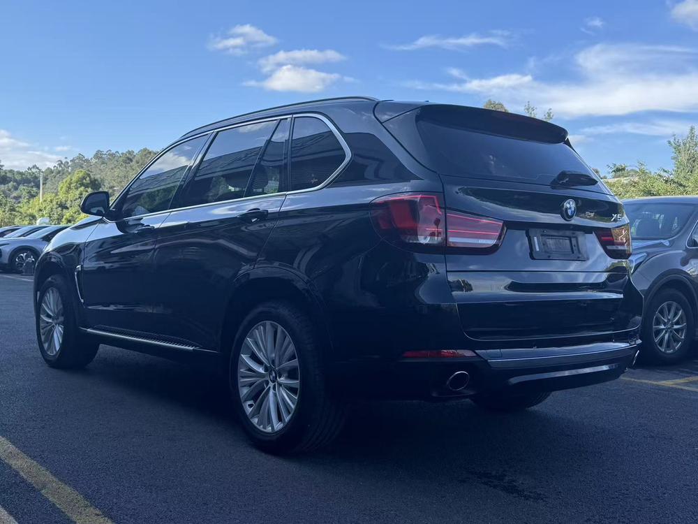 BMW BMW X5 (Import)
