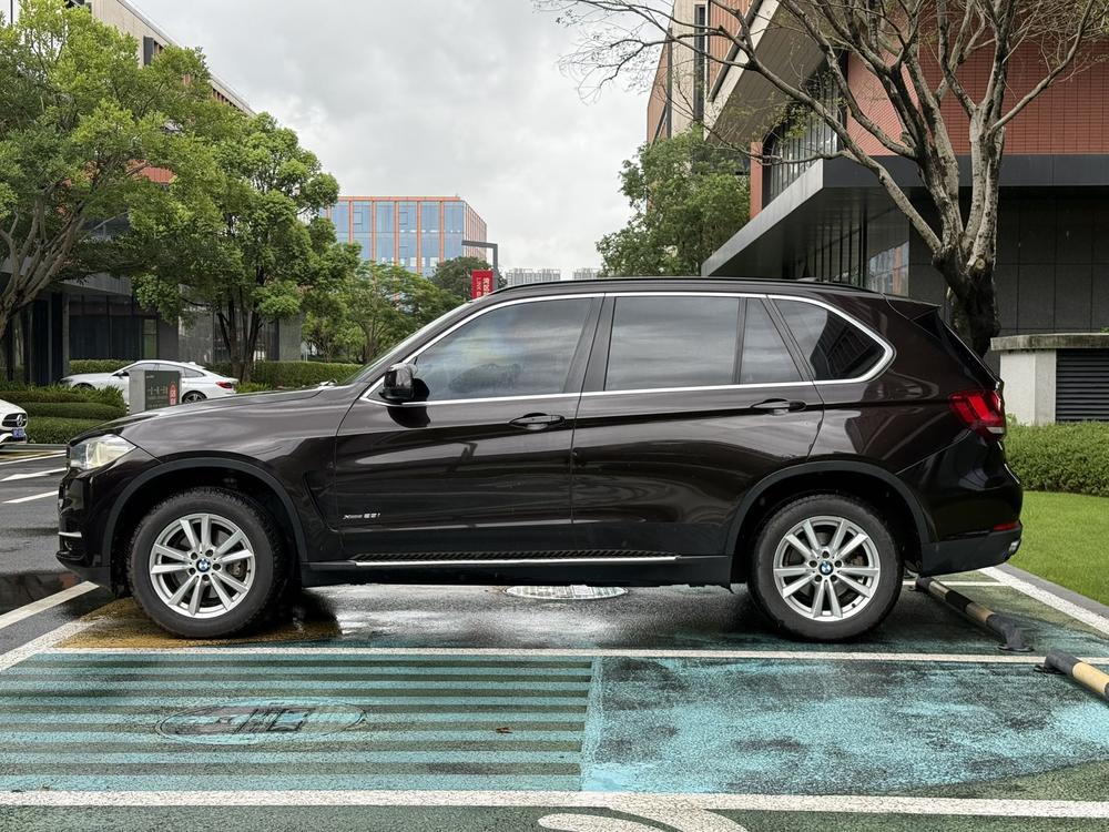 BMW BMW X5 (Import)