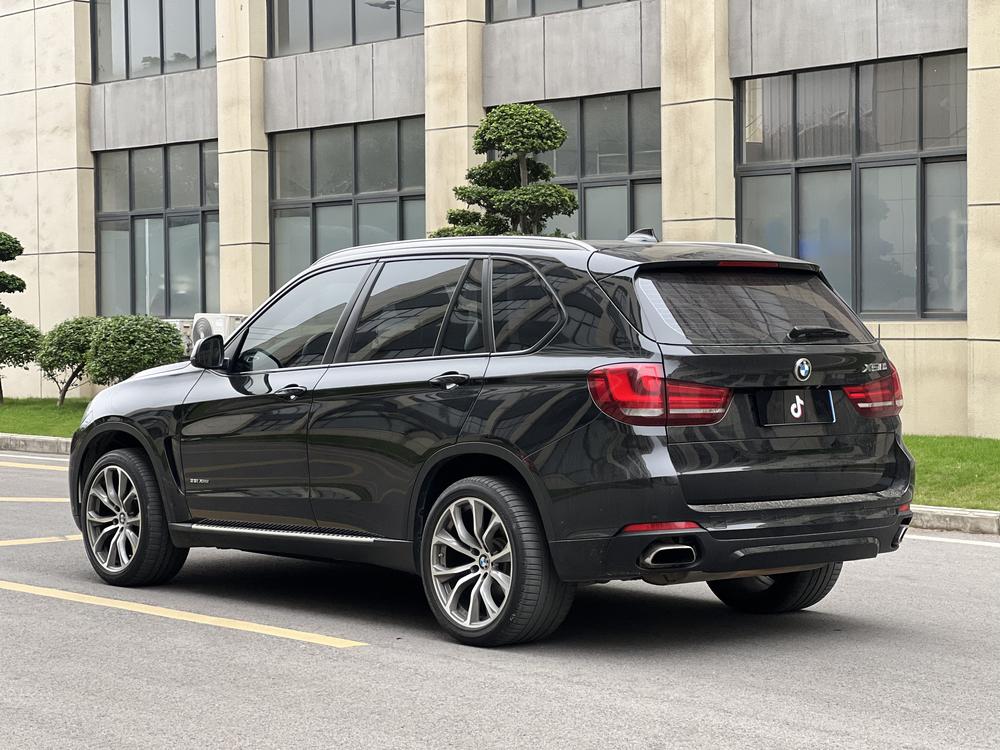 BMW BMW X5 (Import)