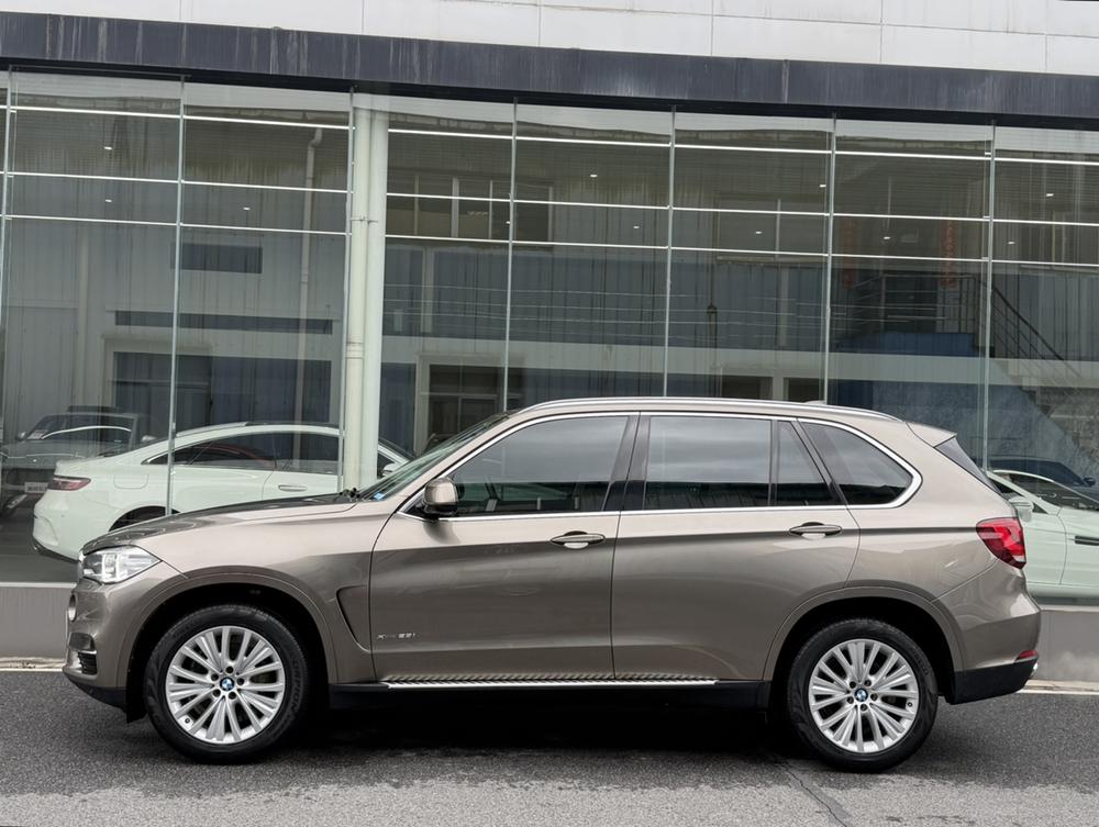 BMW BMW X5 (Import)