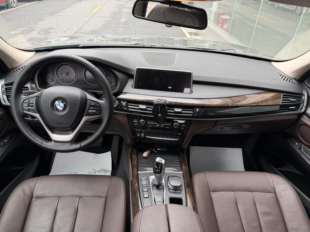BMW BMW X5 (Import)