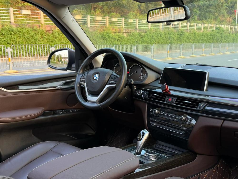BMW BMW X5 (Import)