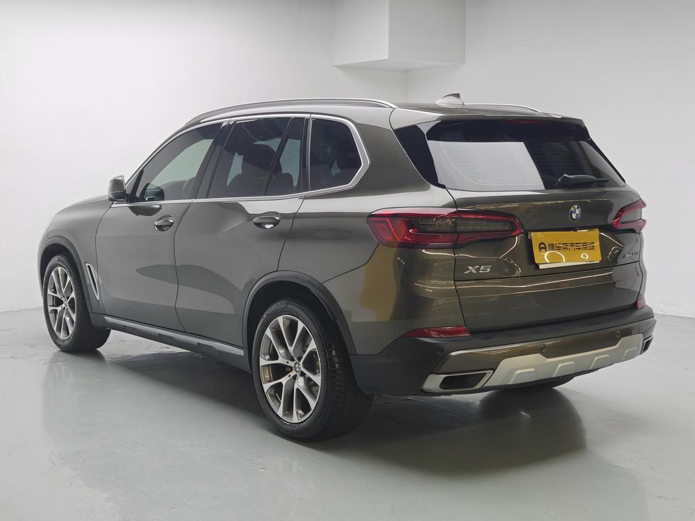 BMW BMW X5 (Import)