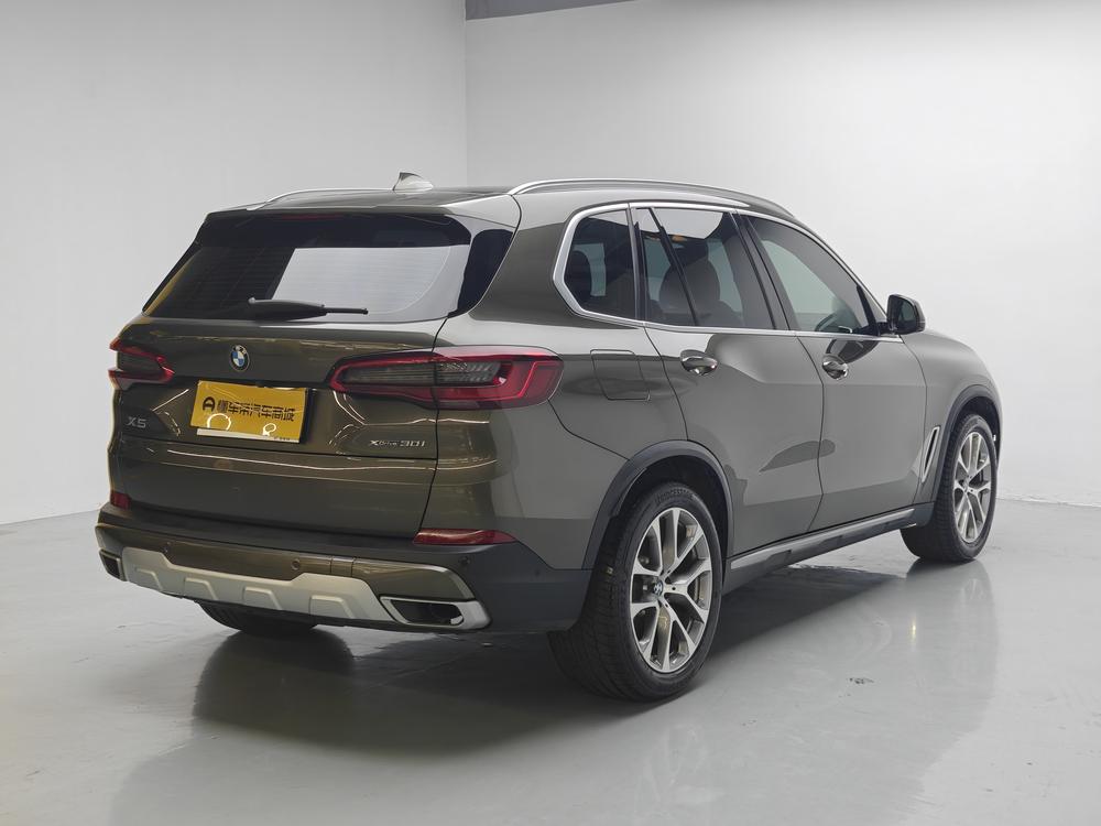 BMW BMW X5 (Import)