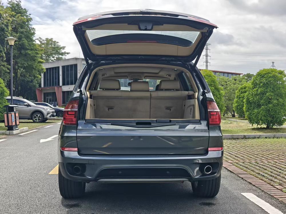 BMW BMW X5 (Import)