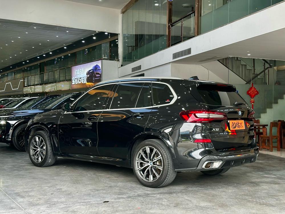 BMW BMW X5 (Import)