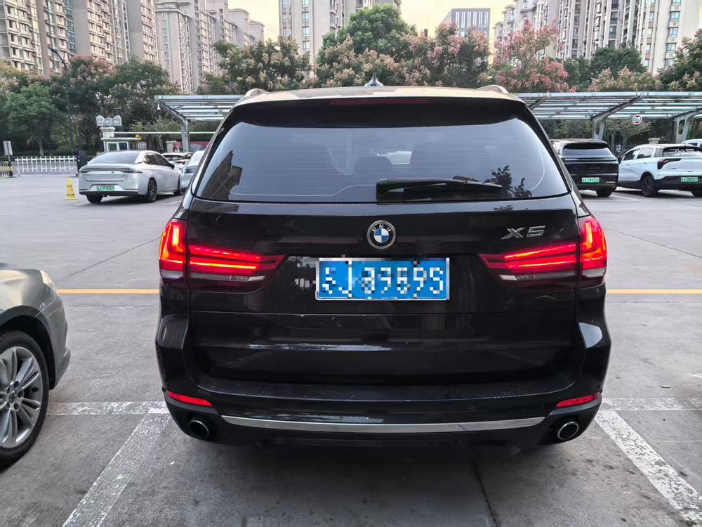 BMW BMW X5 (Import)