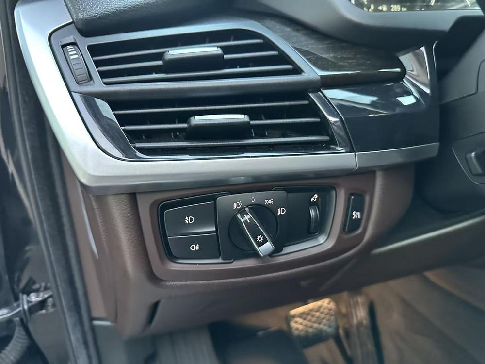 BMW BMW X5 (Import)