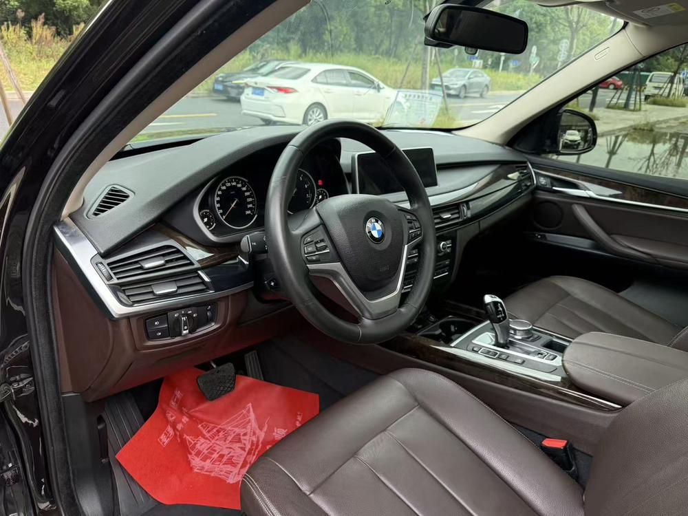 BMW BMW X5 (Import)