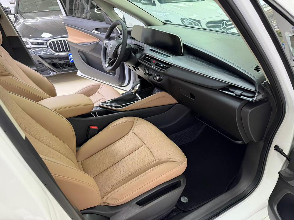 Buick Buick GL6