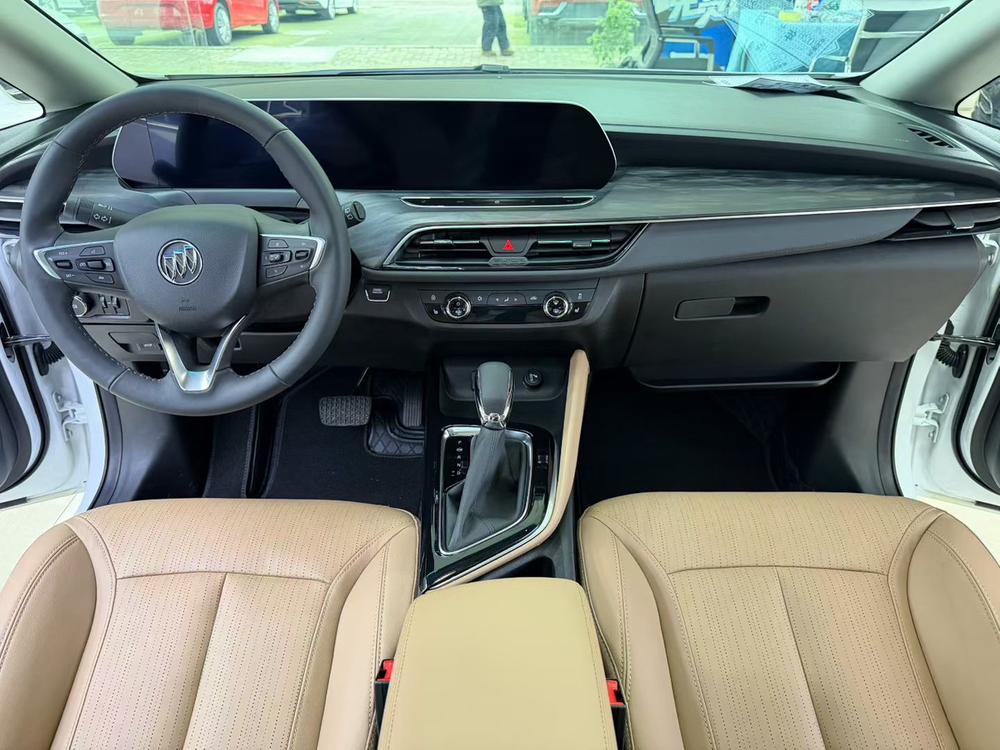 Buick Buick GL6