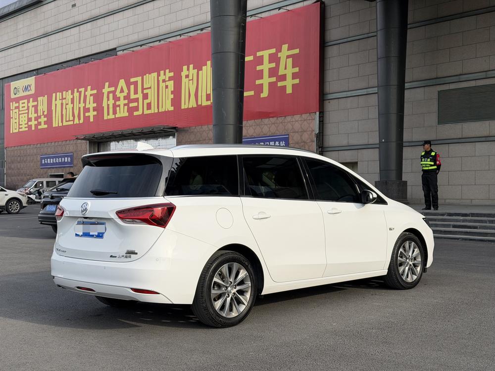 Buick Buick GL6