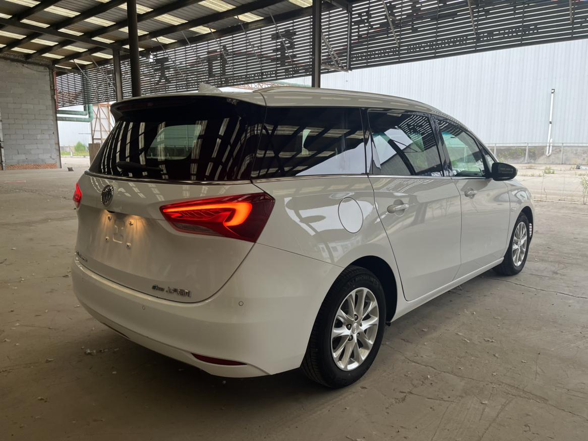 Buick Buick GL6