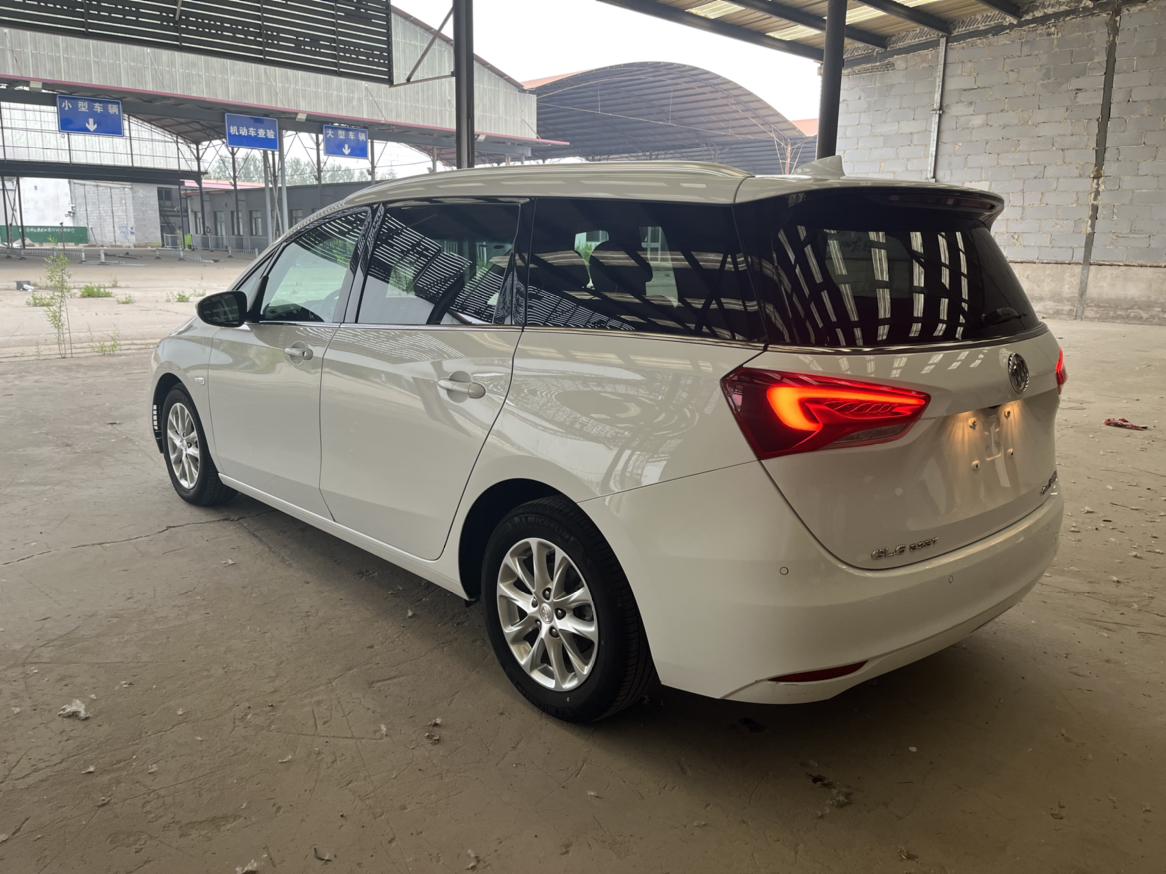 Buick Buick GL6
