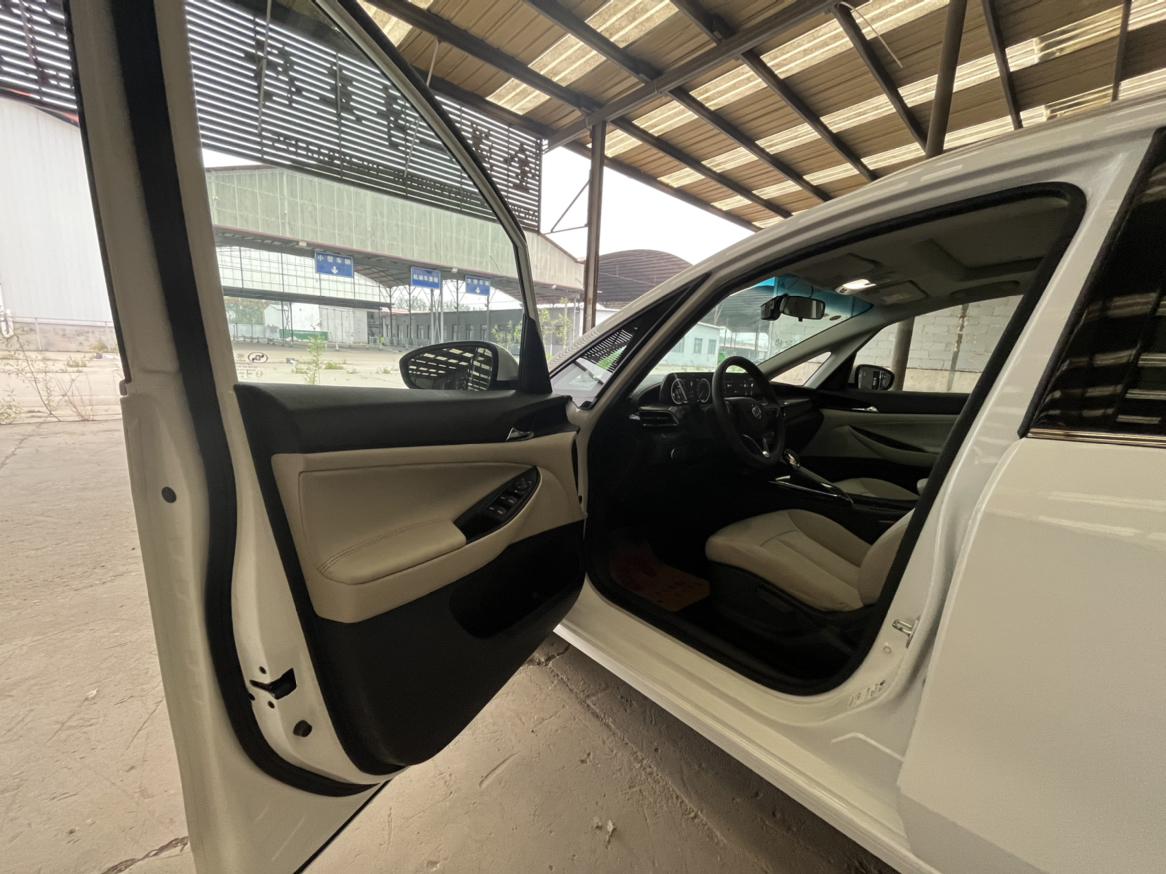Buick Buick GL6