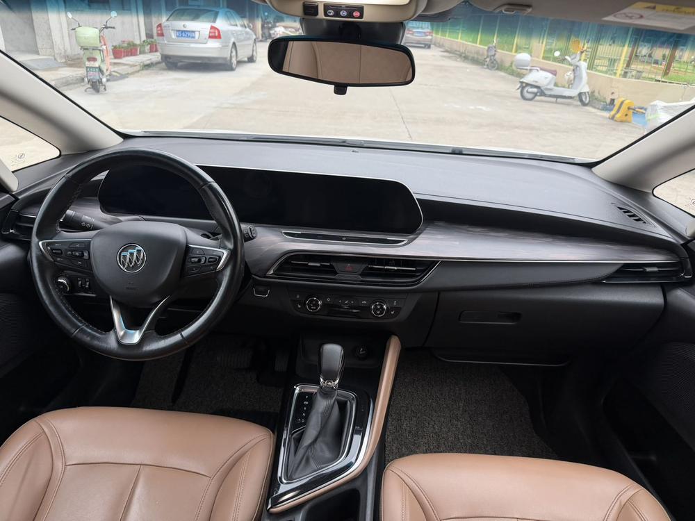 Buick Buick GL6