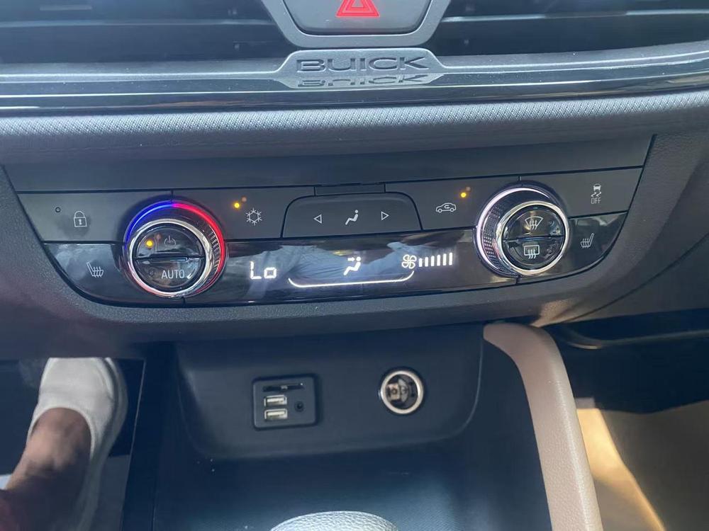 Buick Buick GL6
