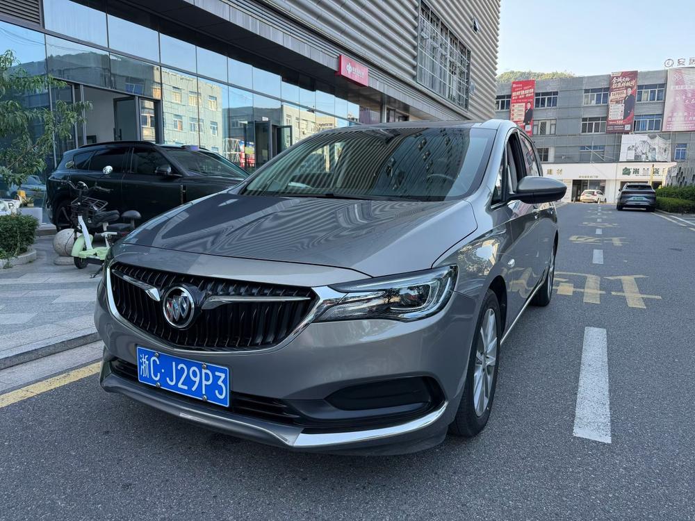 Buick Buick GL6