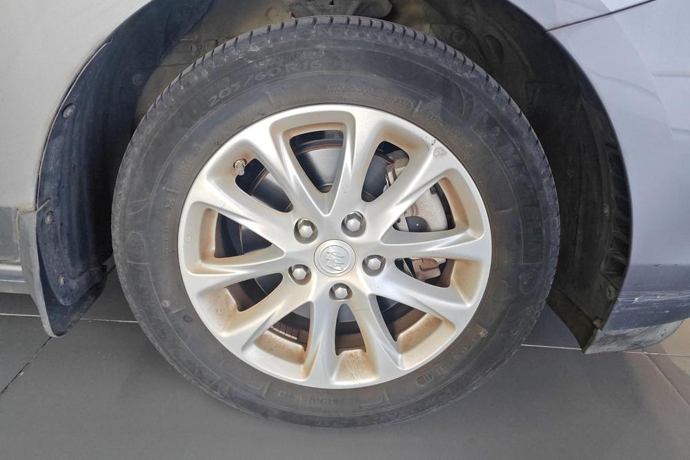 Buick Buick GL6