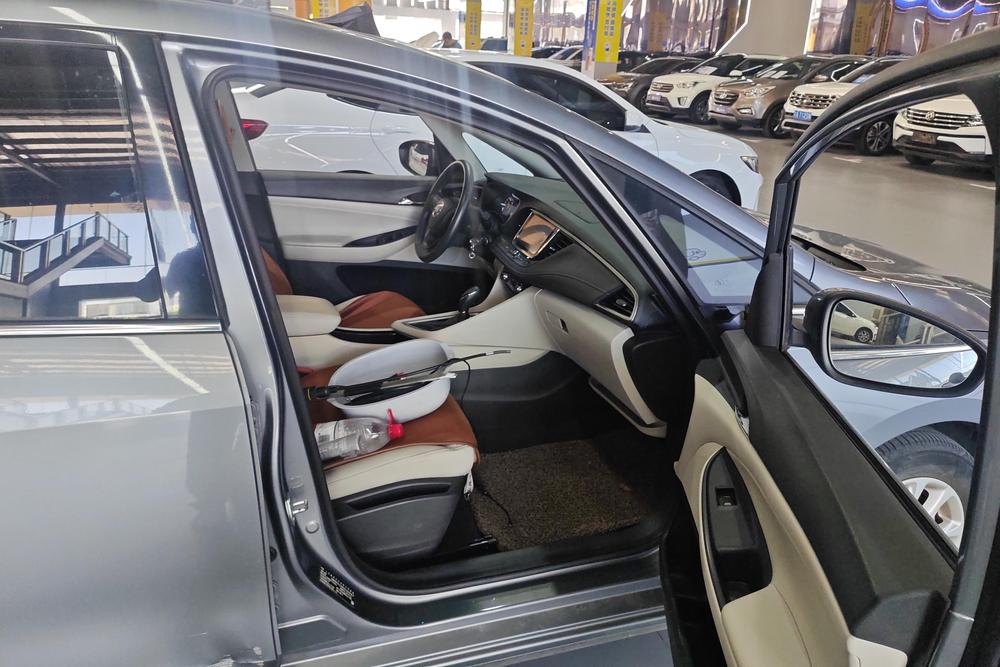 Buick Buick GL6