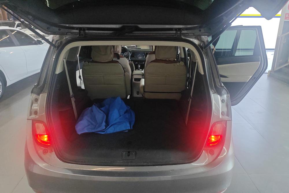 Buick Buick GL6