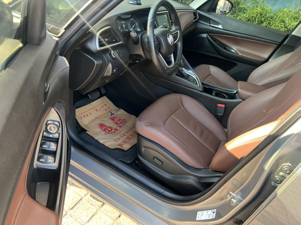 Buick Buick GL6