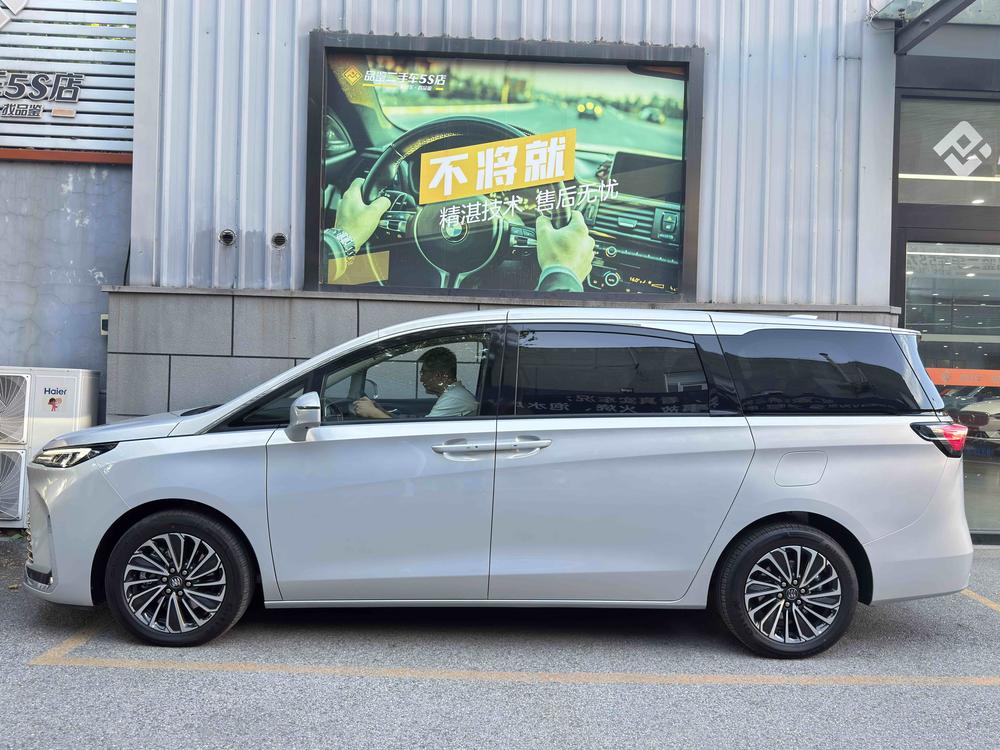 Buick Buick GL8 PHEV