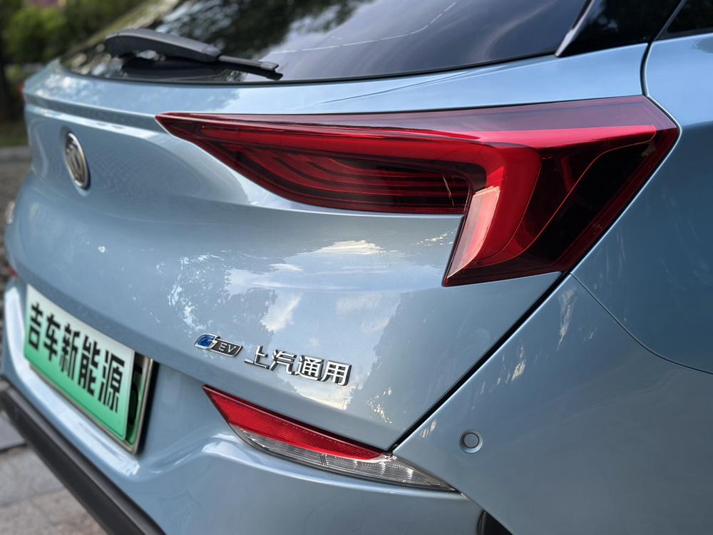 Buick Velite 6