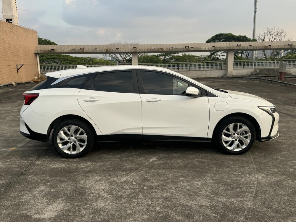 Buick Velite 6