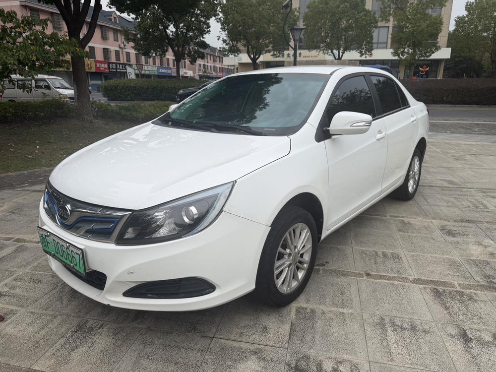 BYD BYD e5