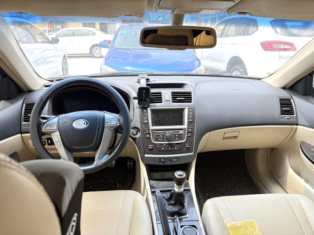 BYD BYD G6