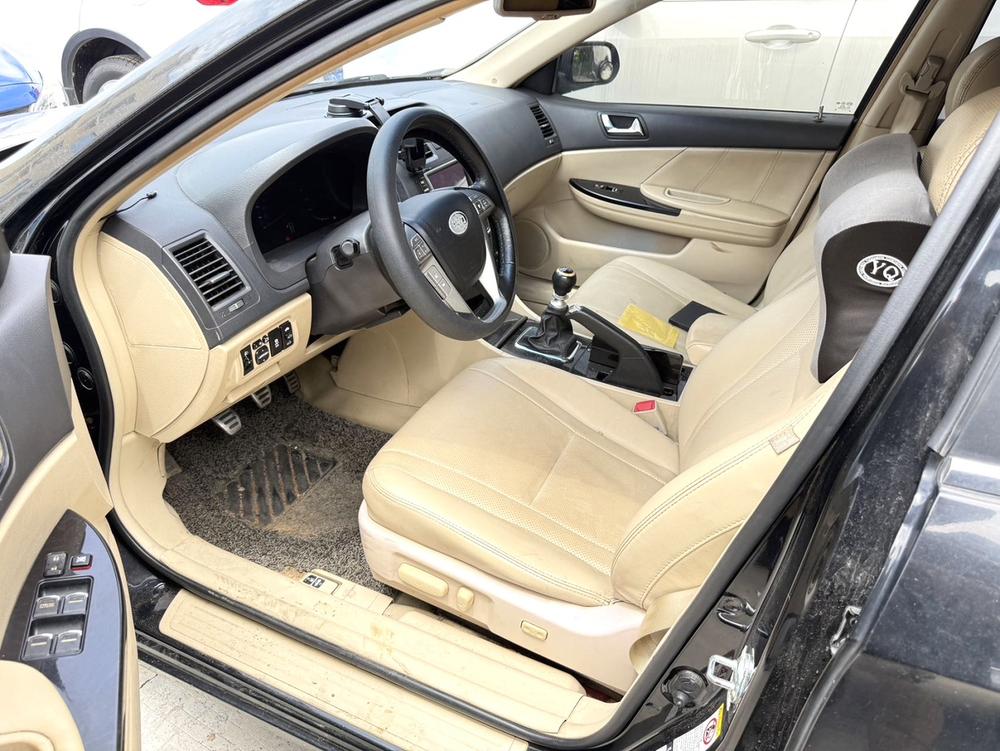 BYD BYD G6