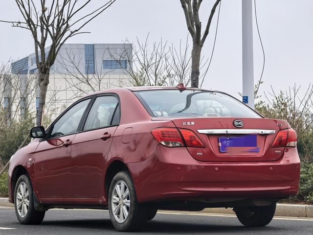 BYD BYD L3