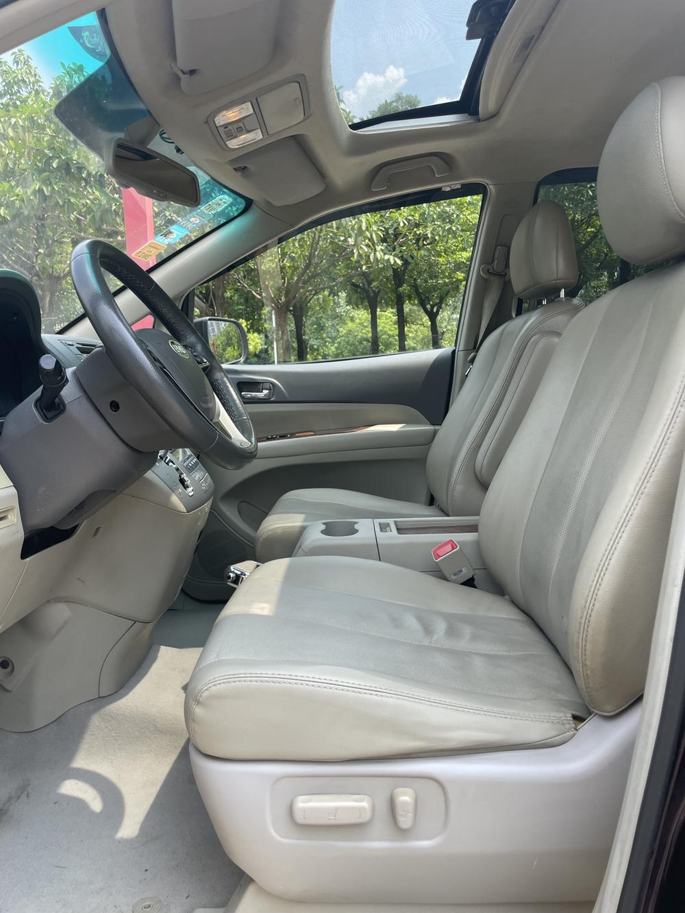 BYD BYD M6