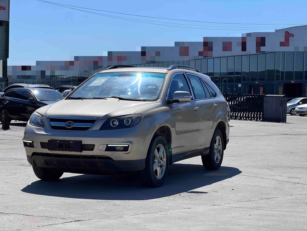 BYD BYD S6