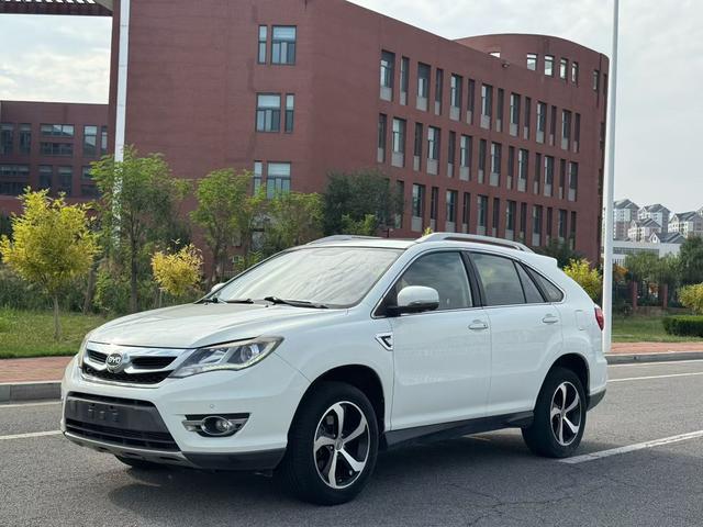 BYD BYD S7