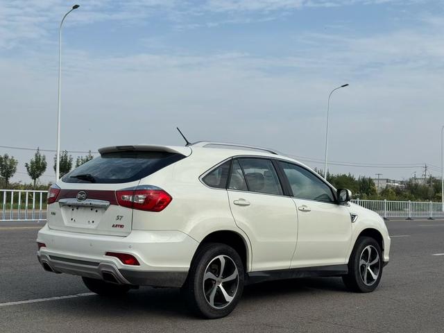 BYD BYD S7