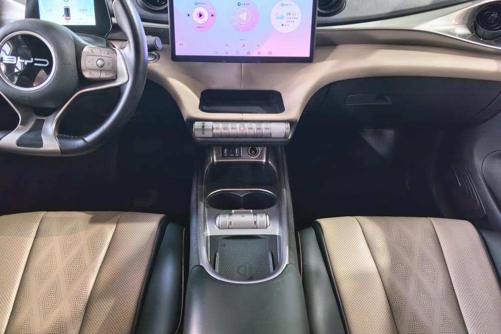 BYD Dolphin