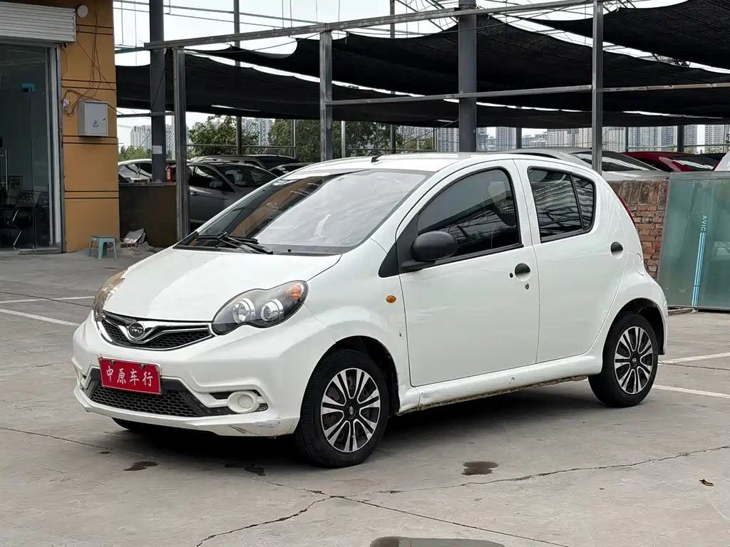 BYD F0