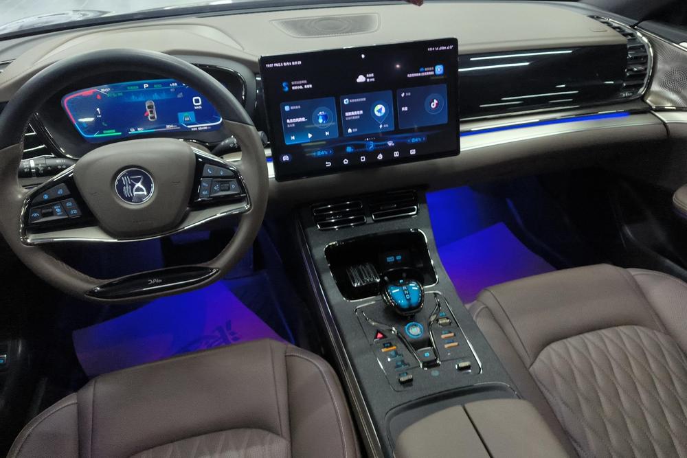 BYD Han EV