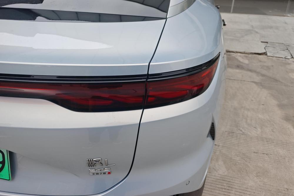 BYD Han L EV