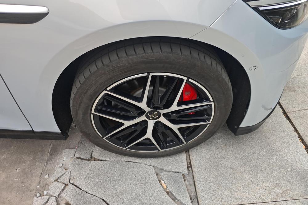 BYD Han L EV