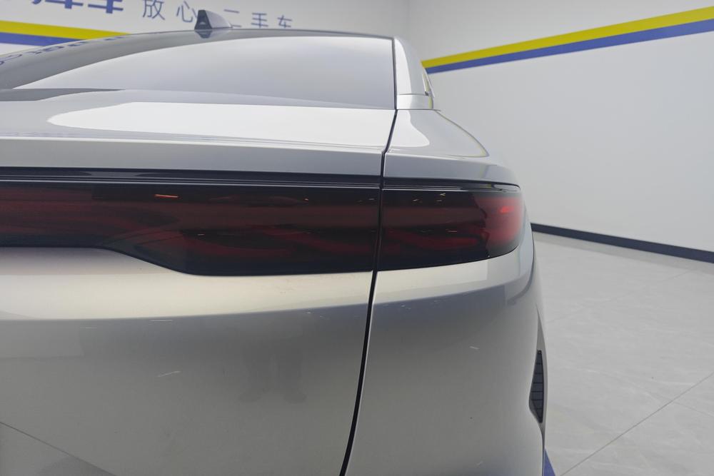 BYD Han L EV