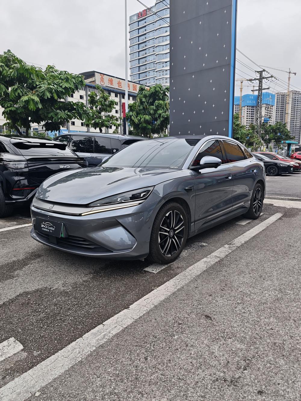 BYD Qin L EV