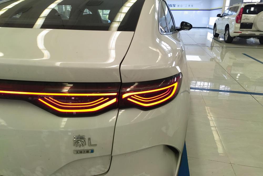 BYD Qin L EV