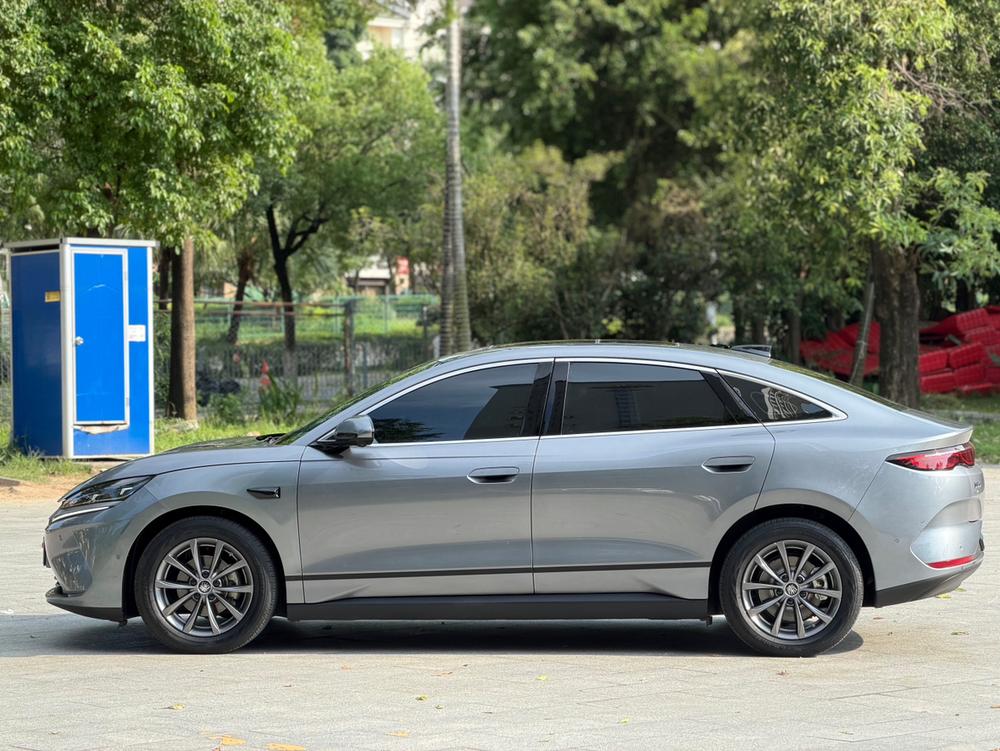 BYD Qin L EV